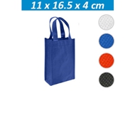 Bolsa Eco para Regalo
CÓDIGO: CCE1	
Bolsa Ecológica en Tela TNT, 100% reciclable y reutilizable. Cuenta con 2 asas de 20 cm c/u aprox.
• Tamaño: 11 x 16.5 x 4 cm.
• Colores: Blanco (01), Azul Rey (02), Rojo (03) y Negro (08).
• Impresión en: Serigrafía